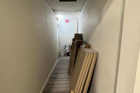 Immobilier commercial à louer à Pompano Beach, Floride № 1222349 - photo 1