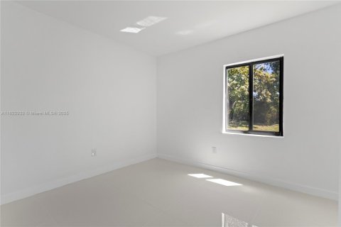 Casa en venta en North Miami Beach, Florida, 3 dormitorios, 111.02 m2 № 1786908 - foto 23