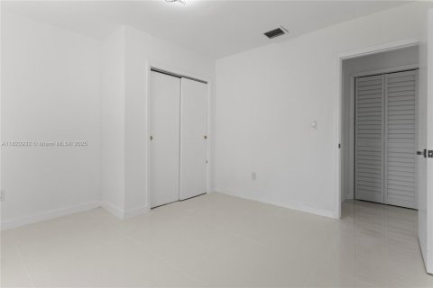 Casa en venta en North Miami Beach, Florida, 3 dormitorios, 111.02 m2 № 1786908 - foto 21