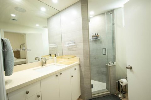 Villa ou maison à louer à Miami, Floride: 2 chambres, 74.79 m2 № 2257363 - photo 13