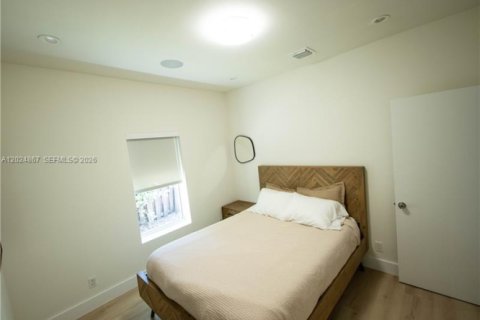Villa ou maison à louer à Miami, Floride: 2 chambres, 74.79 m2 № 2257363 - photo 27