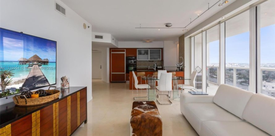 Condo à Hallandale Beach, Floride, 2 chambres № 1030772
