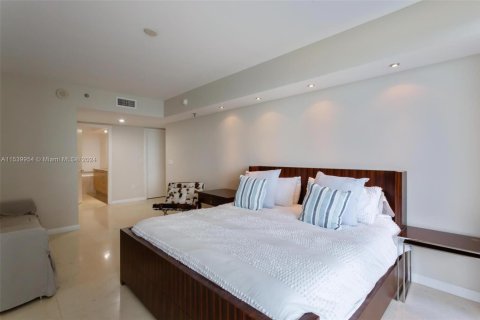 Copropriété à louer à Hallandale Beach, Floride: 2 chambres, 135.45 m2 № 1030772 - photo 21