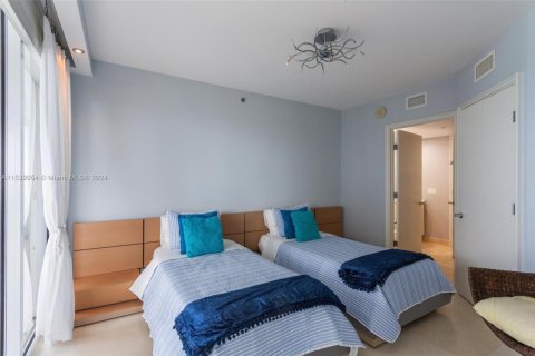 Copropriété à louer à Hallandale Beach, Floride: 2 chambres, 135.45 m2 № 1030772 - photo 13
