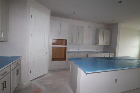 House in Palmetto, Florida 4 bedrooms, 297.66 sq.m. № 2211482 - photo 8