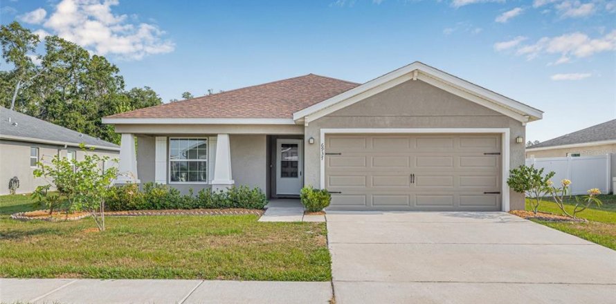 Casa en Zephyrhills, Florida 4 dormitorios, 158.96 m2 № 1684858