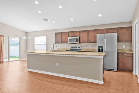 Casa en venta en Zephyrhills, Florida, 4 dormitorios, 158.96 m2 № 1684858 - foto 6