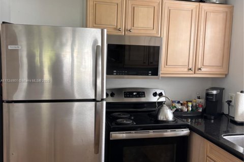 Condominio en venta en Deerfield Beach, Florida, 1 dormitorio, 65.03 m2 № 1861553 - foto 8