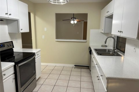 House in Kissimmee, Florida 3 bedrooms, 164.53 sq.m. № 1806768 - photo 7