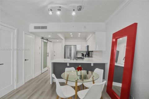 Copropriété à louer à Hollywood, Floride: 44.78 m2 № 2193397 - photo 6