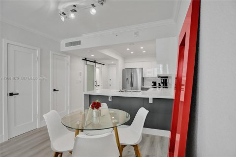 Copropriété à louer à Hollywood, Floride: 44.78 m2 № 2193397 - photo 7