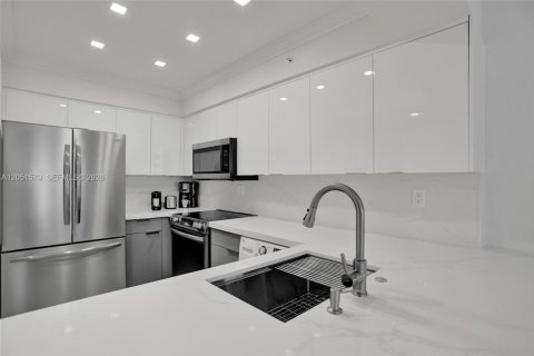 Copropriété à louer à Hollywood, Floride: 44.78 m2 № 2193397 - photo 10