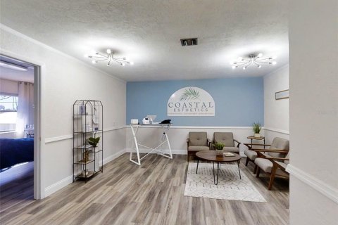 Propiedad comercial en alquiler en Edgewater, Florida, 551.93 m2 № 1538747 - foto 14