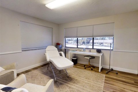 Propiedad comercial en alquiler en Edgewater, Florida, 551.93 m2 № 1538747 - foto 19