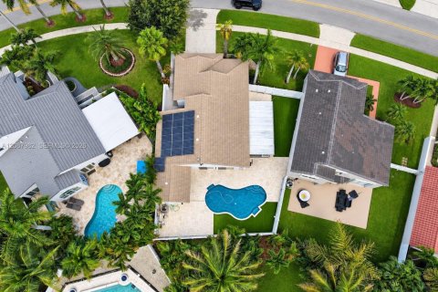 Casa en Pembroke Pines, Florida 3 dormitorios, 146.51 m2 № 2362903