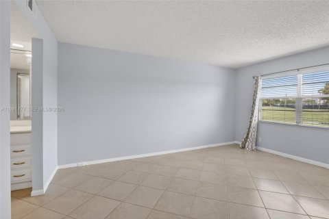 Купить кондоминиум в Пемброк-Пайнс, Флорида 2 спальни, 110.74м2, № 2052719 - фото 17