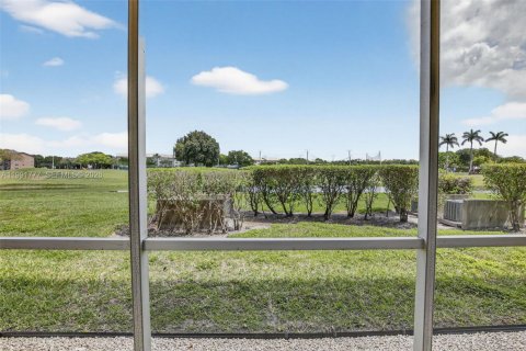 Купить кондоминиум в Пемброк-Пайнс, Флорида 2 спальни, 110.74м2, № 2052719 - фото 15