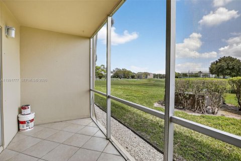 Купить кондоминиум в Пемброк-Пайнс, Флорида 2 спальни, 110.74м2, № 2052719 - фото 16