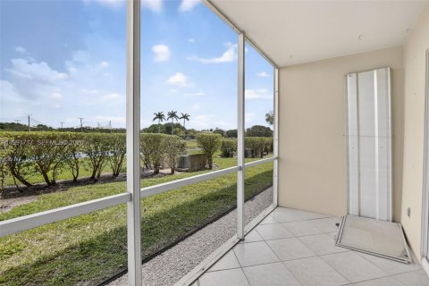 Купить кондоминиум в Пемброк-Пайнс, Флорида 2 спальни, 110.74м2, № 2052719 - фото 14