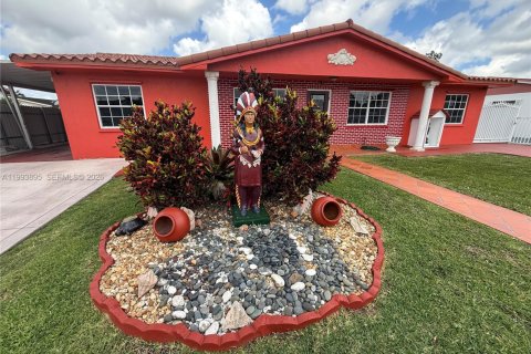 Villa ou maison à Miami Gardens, Floride 3 chambres, 130.43 m2 № 2063727