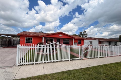 Villa ou maison à vendre à Miami Gardens, Floride: 3 chambres, 130.43 m2 № 2063727 - photo 7