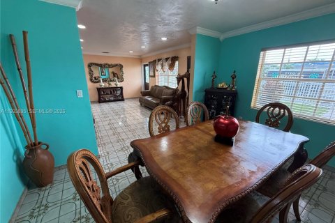 Villa ou maison à vendre à Miami Gardens, Floride: 3 chambres, 130.43 m2 № 2063727 - photo 15