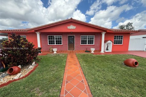 Villa ou maison à vendre à Miami Gardens, Floride: 3 chambres, 130.43 m2 № 2063727 - photo 5
