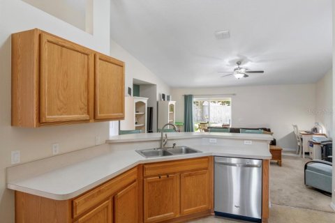 Villa ou maison à vendre à Deltona, Floride: 4 chambres, 159.79 m2 № 2389130 - photo 14