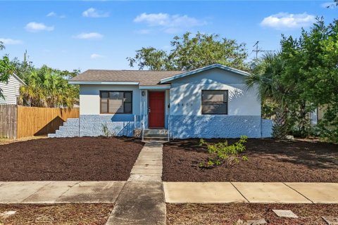 Villa ou maison à Saint Petersburg, Floride 2 chambres, 82.03 m2 № 2418948