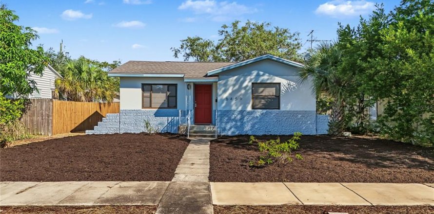 Villa ou maison à Saint Petersburg, Floride 2 chambres, 82.03 m2 № 2418948