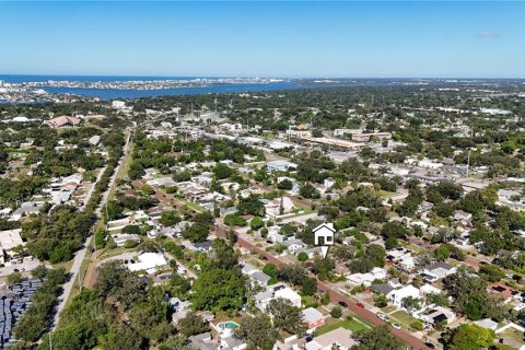 Villa ou maison à vendre à Saint Petersburg, Floride: 2 chambres, 82.03 m2 № 2418948 - photo 21