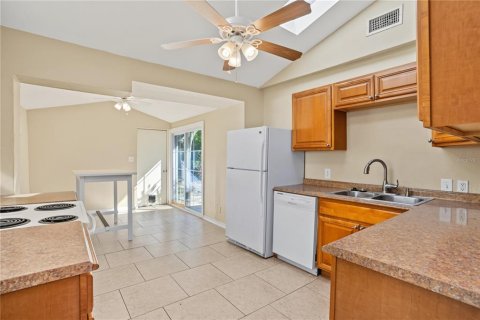 Villa ou maison à vendre à Saint Petersburg, Floride: 2 chambres, 82.03 m2 № 2418948 - photo 8