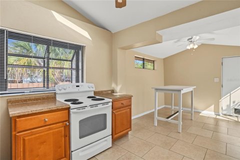 Villa ou maison à vendre à Saint Petersburg, Floride: 2 chambres, 82.03 m2 № 2418948 - photo 11