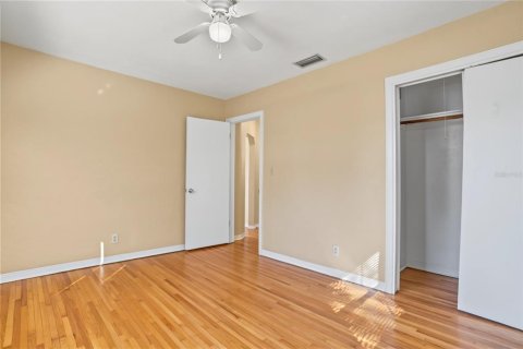 Villa ou maison à vendre à Saint Petersburg, Floride: 2 chambres, 82.03 m2 № 2418948 - photo 17