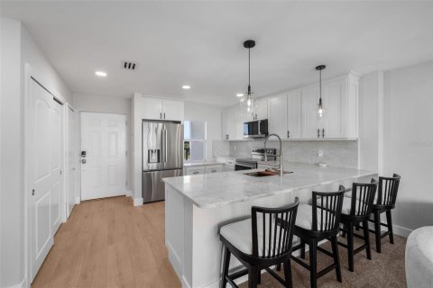 Copropriété à vendre à Longboat Key, Floride: 2 chambres, 121.89 m2 № 2341559 - photo 5