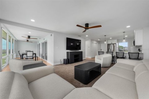 Copropriété à vendre à Longboat Key, Floride: 2 chambres, 121.89 m2 № 2341559 - photo 17
