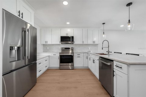 Copropriété à vendre à Longboat Key, Floride: 2 chambres, 121.89 m2 № 2341559 - photo 8