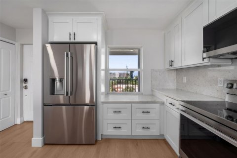Copropriété à vendre à Longboat Key, Floride: 2 chambres, 121.89 m2 № 2341559 - photo 9
