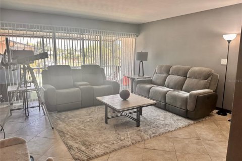 Condominio en venta en Sarasota, Florida, 2 dormitorios, 82.5 m2 № 2207549 - foto 2