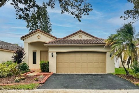 House in Weston, Florida 3 bedrooms, 174.01 sq.m. № 2189495 - photo 20