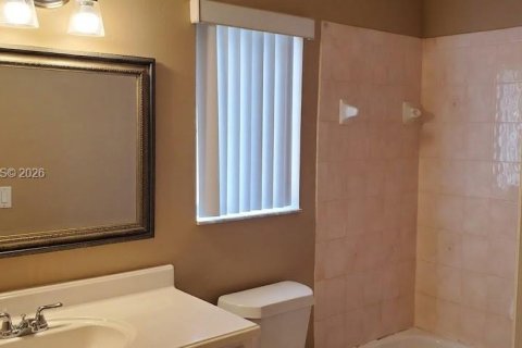 House in Weston, Florida 3 bedrooms, 174.01 sq.m. № 2189495 - photo 4