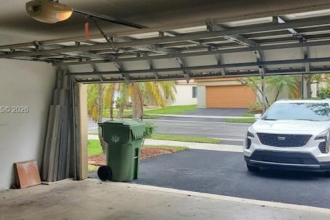 House in Weston, Florida 3 bedrooms, 174.01 sq.m. № 2189495 - photo 17