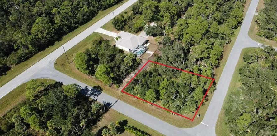 Land in Port Charlotte, Florida № 2161041