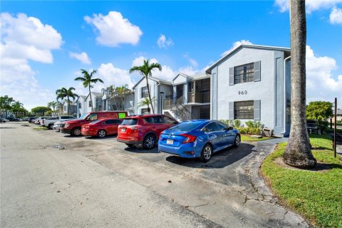 Купить кондоминиум в Хомстед, Флорида 2 спальни, 80.17м2, № 1965724 - фото 19