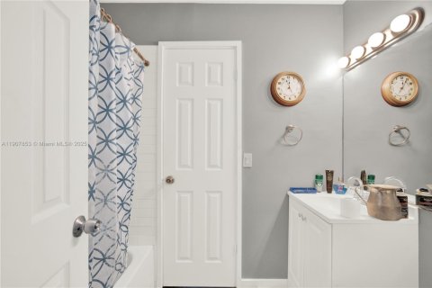 Купить кондоминиум в Хомстед, Флорида 2 спальни, 80.17м2, № 1965724 - фото 13