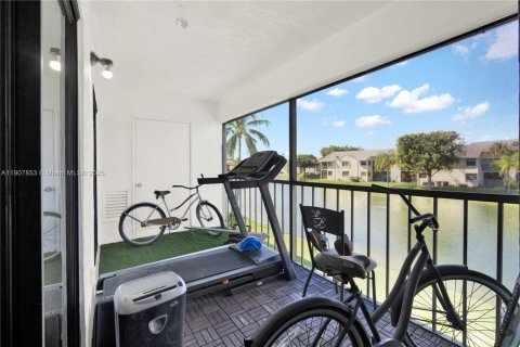 Купить кондоминиум в Хомстед, Флорида 2 спальни, 80.17м2, № 1965724 - фото 17