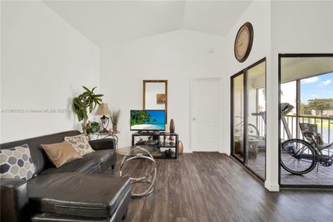 Купить кондоминиум в Хомстед, Флорида 2 спальни, 80.17м2, № 1965724 - фото 2