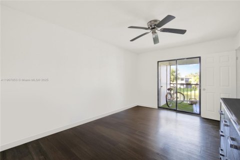 Купить кондоминиум в Хомстед, Флорида 2 спальни, 80.17м2, № 1965724 - фото 15
