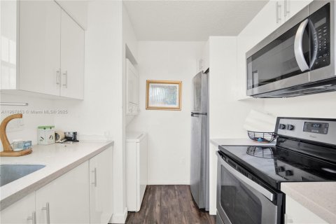 Купить кондоминиум в Хомстед, Флорида 2 спальни, 80.17м2, № 1965724 - фото 7