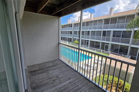 Townhouse in Tierra Verde, Florida 3 bedrooms, 198.81 sq.m. № 2166993 - photo 16